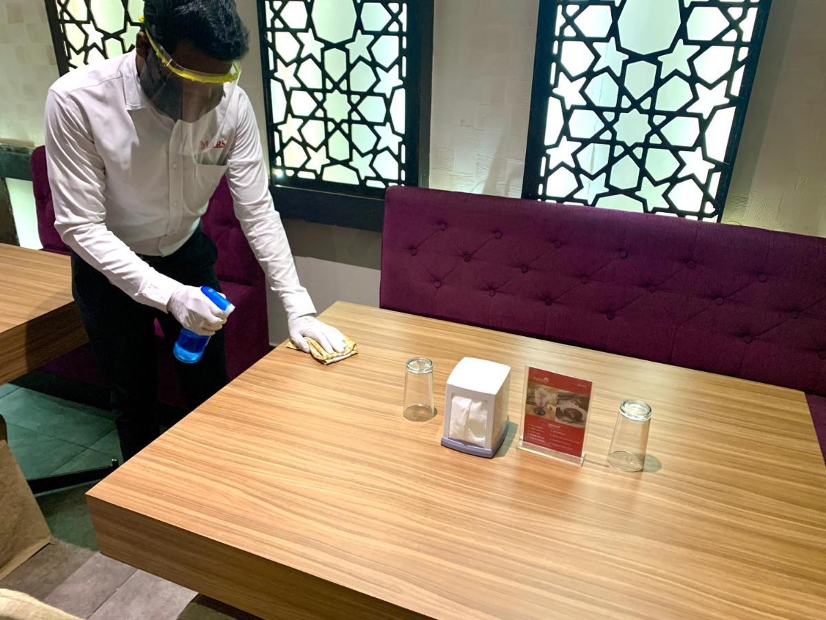 Hotel Mars Classic Chennai Bagian luar foto