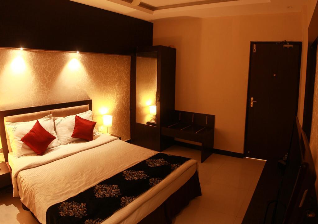 Hotel Mars Classic Chennai Ruang foto