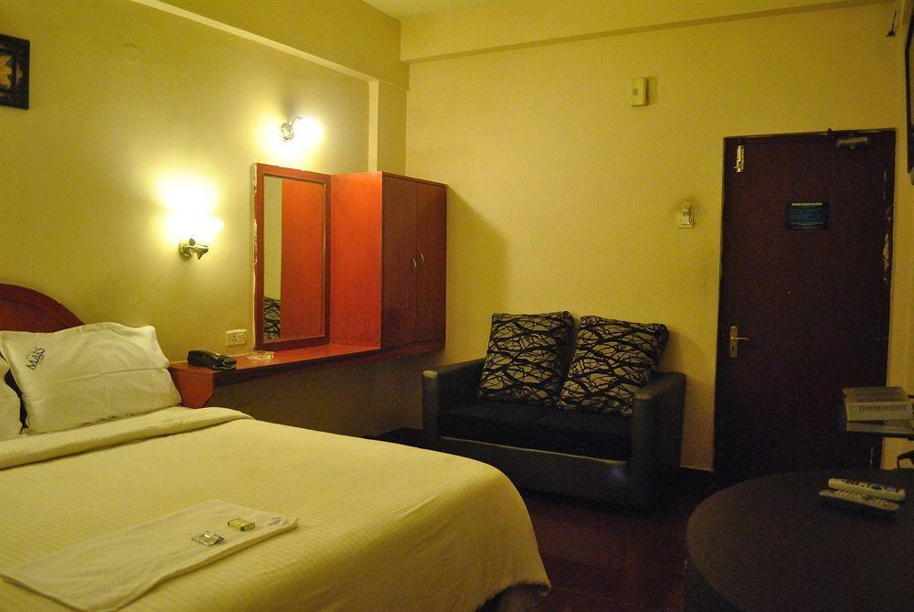 Hotel Mars Classic Chennai Bagian luar foto