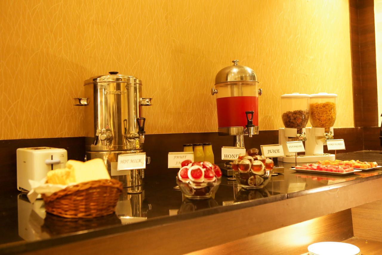 Hotel Mars Classic Chennai Bagian luar foto
