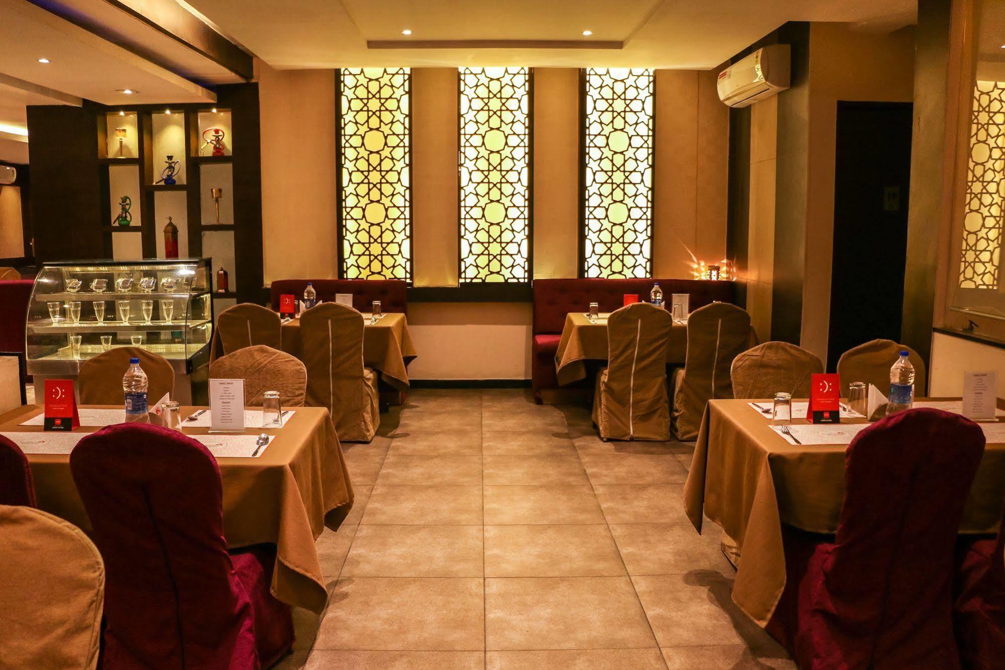 Hotel Mars Classic Chennai Bagian luar foto