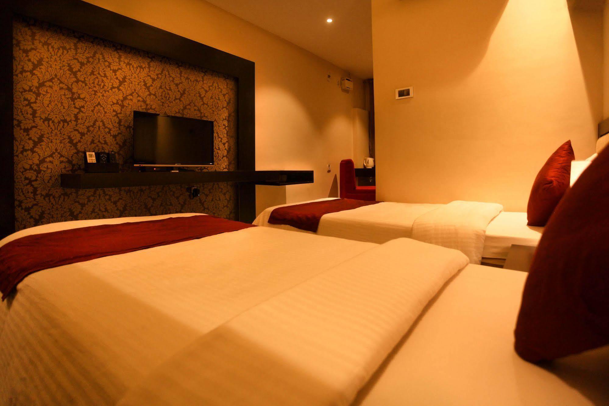 Hotel Mars Classic Chennai Bagian luar foto