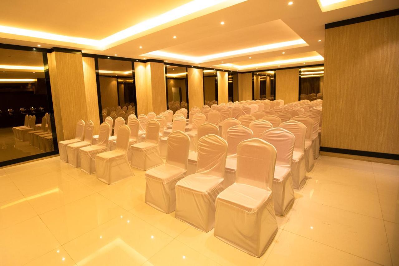 Hotel Mars Classic Chennai Bagian luar foto