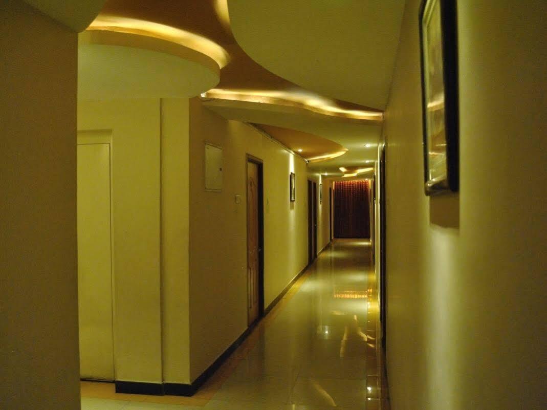 Hotel Mars Classic Chennai Bagian luar foto